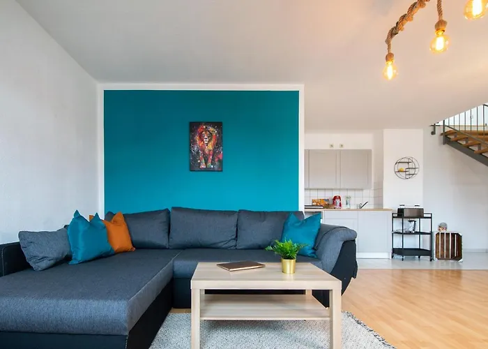 Blue Chili 99 - Grosszuegiges Loft Wlan Boxspringbett Bis 4 Pers